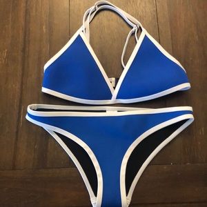 HOAKA SWIMWEAR bikini